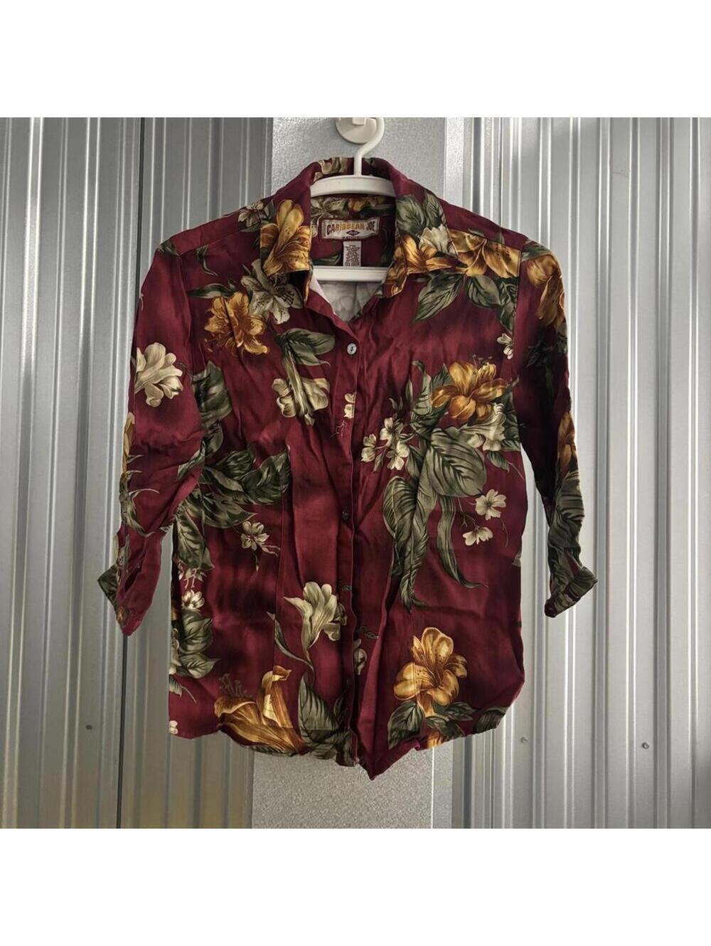 Caribbean Joe Deep Red Maroon 3/4 Sleeve Hawaiian Hibiscus Button Up Shirt Top